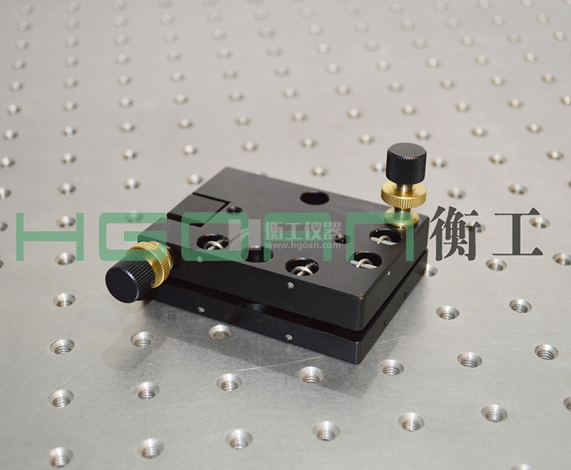 衡工雙軸傾斜俯仰二維微調(diào)精密工作位移臺(tái)2IM80×60-2